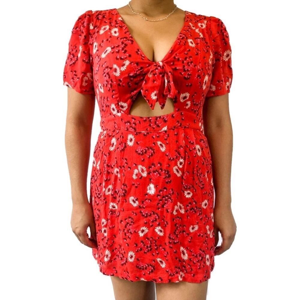 Free People Jinx Red‎ & White Floral Print Cut Out Tie Front Romper Dress Size 4